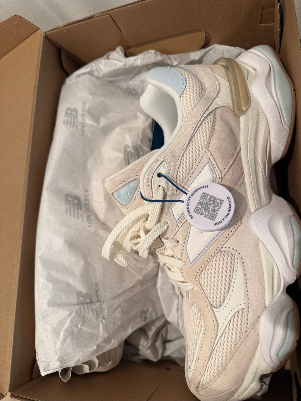 New Balance Cream & Pale Blue Chunky Runner Sneakers